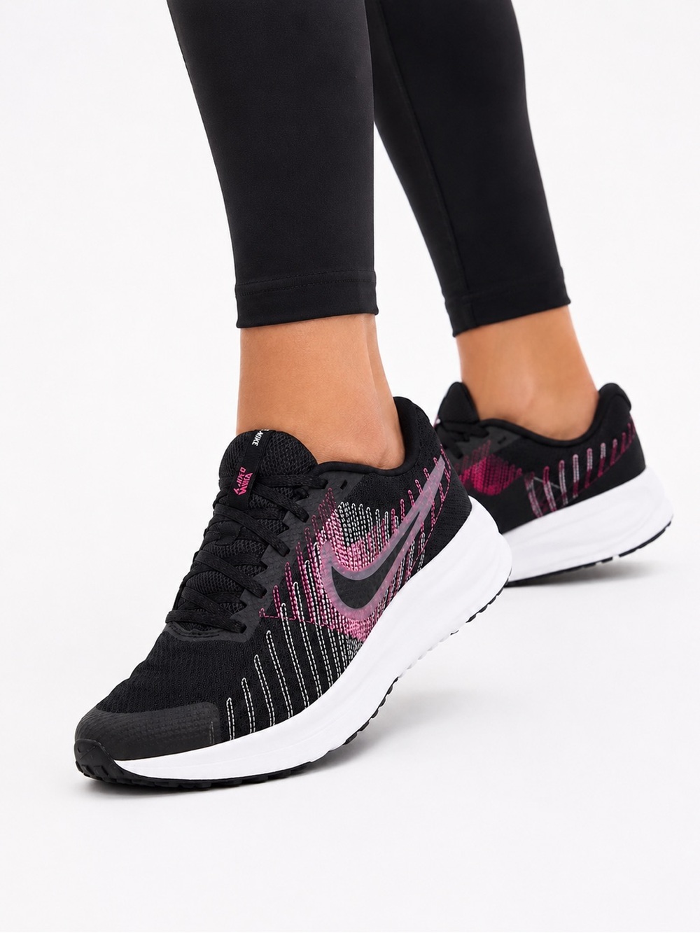 NIKE Womens Run Defy Running Shoes-Black Pink-Size 7.5-Lightweight Run Sneakers
